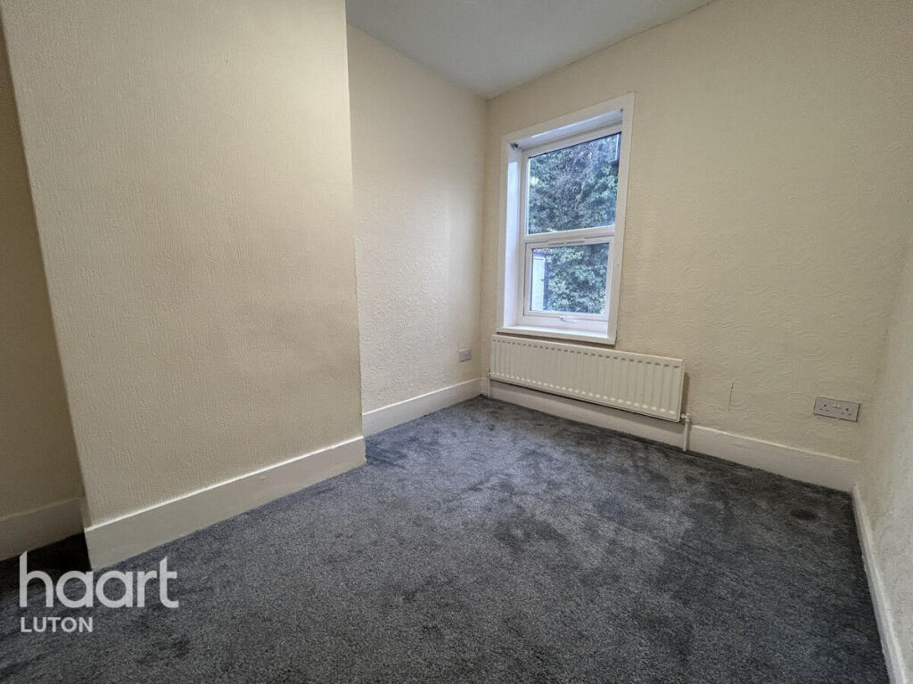 Main image of property: Hillside Road, LUTON