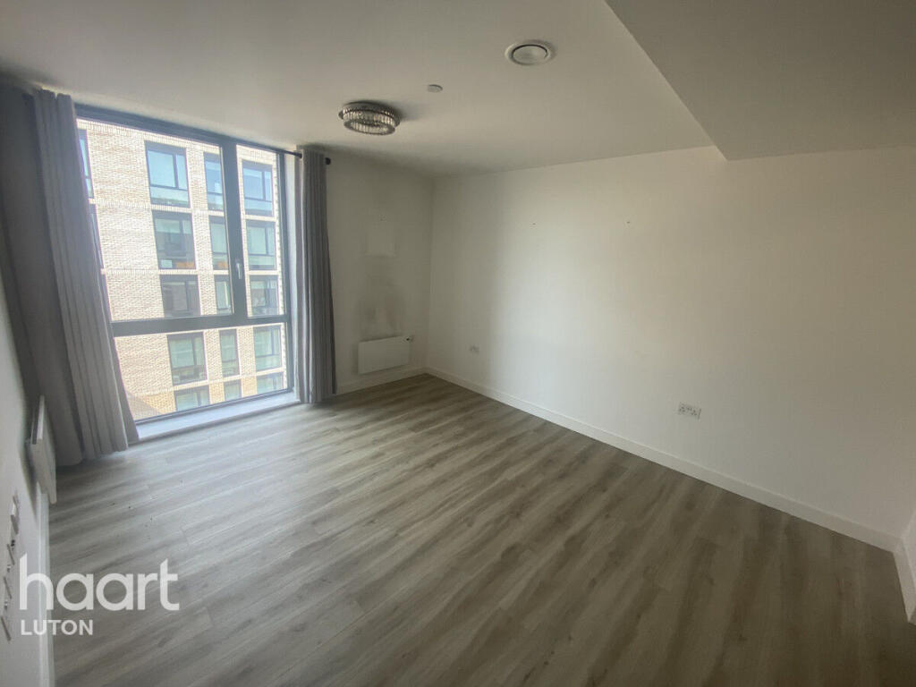 Main image of property: Kimpton Road, Luton