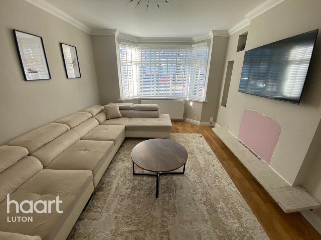 Main image of property: Hitchin Road, Luton