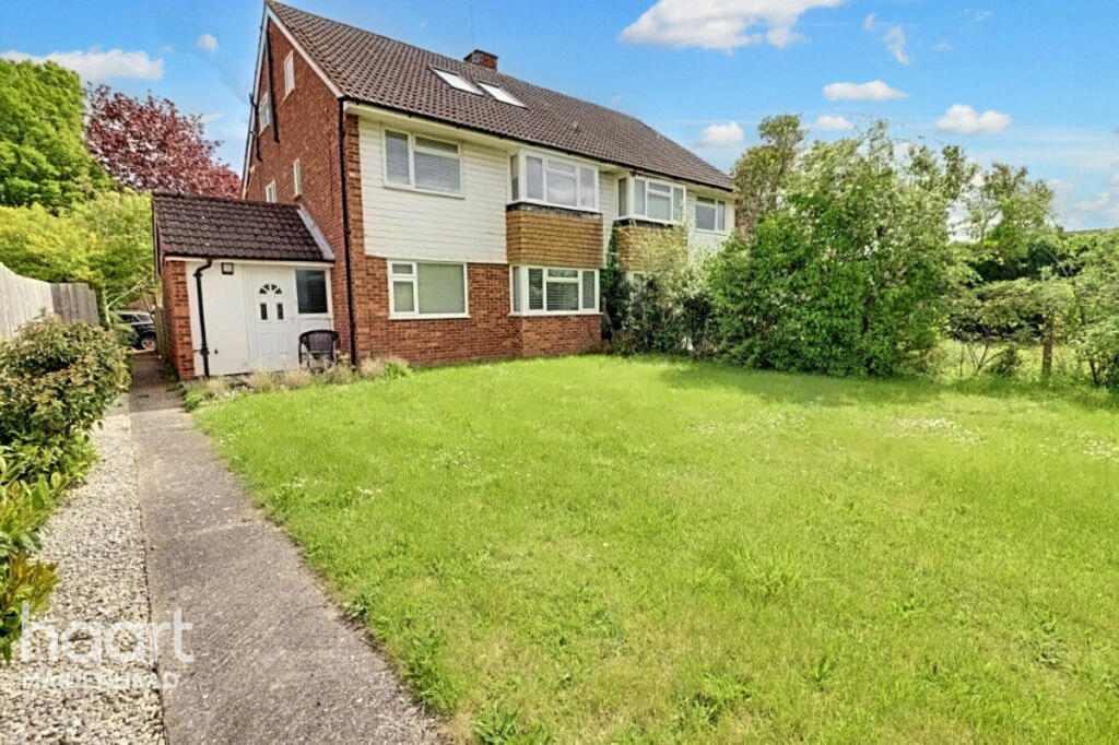 3 bedroom for sale in Sandringham Road, Maidenhead, SL6
