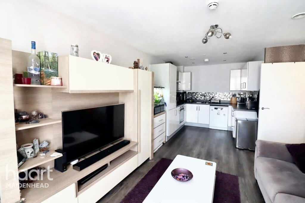 Main image of property: 1 Kidwells Close, Maidenhead
