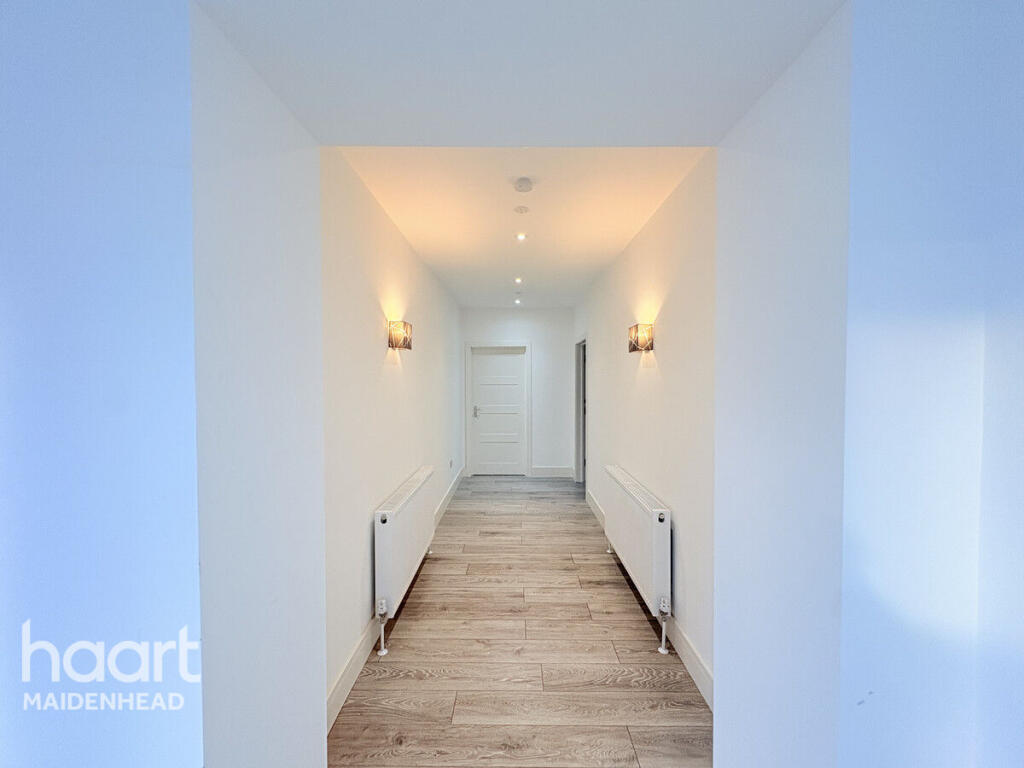 Main image of property: High Street, IVER