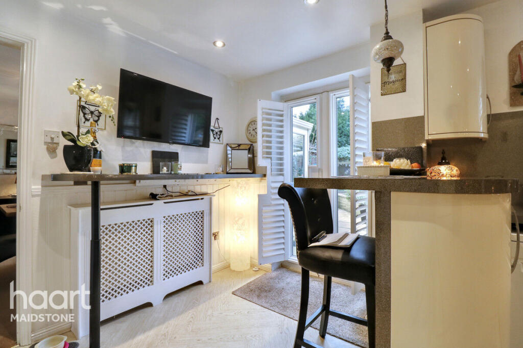 Main image of property: Lockham Farm Avenue, Maidstone