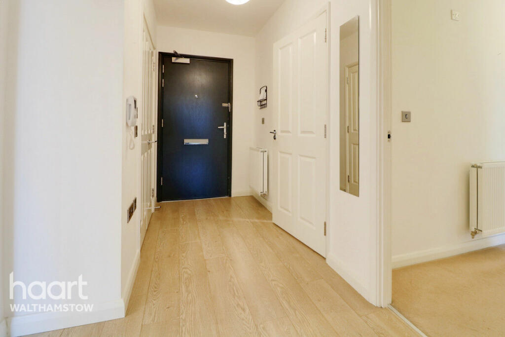 2 bedroom apartment for sale in Thornbury Way, Walthamstow, E17