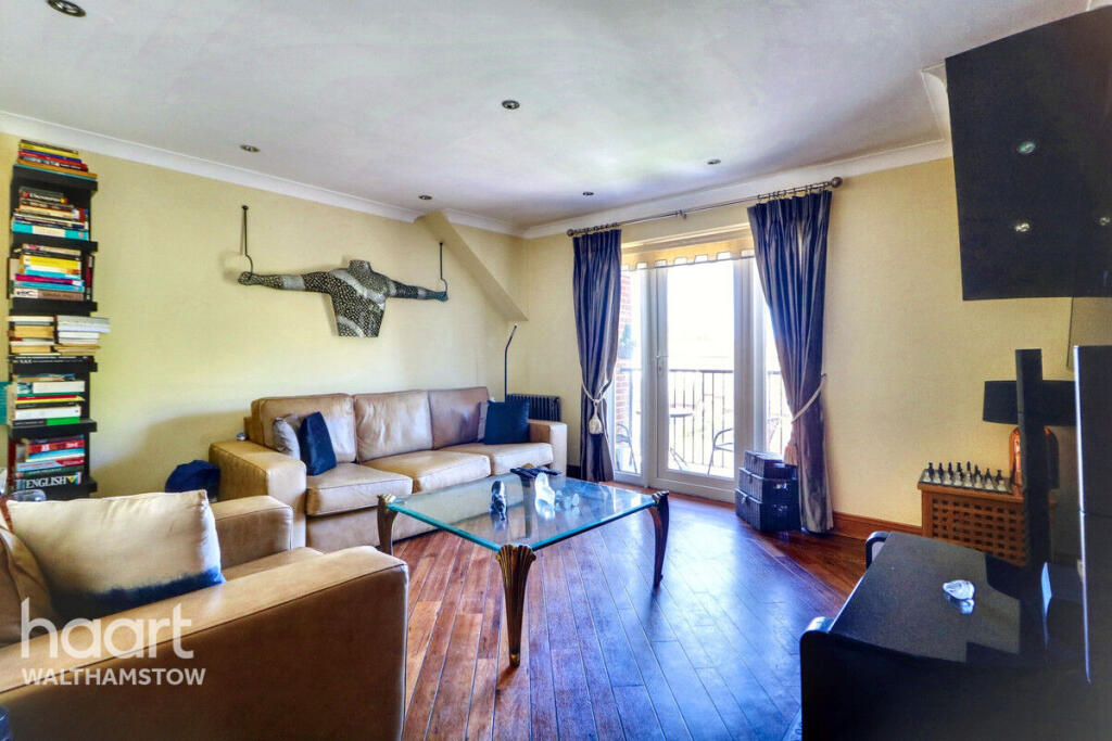 Main image of property: 3 Pineview Court, The Ridgeway