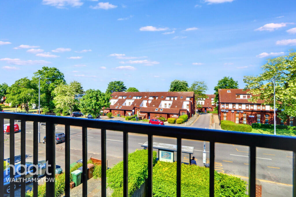 Main image of property: 3 Pineview Court, The Ridgeway