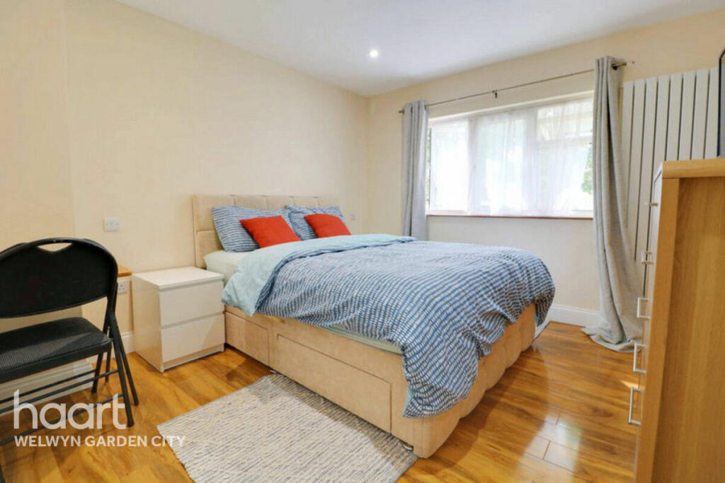 3 bedroom terraced house for sale in Mountway Close, Welwyn Garden City