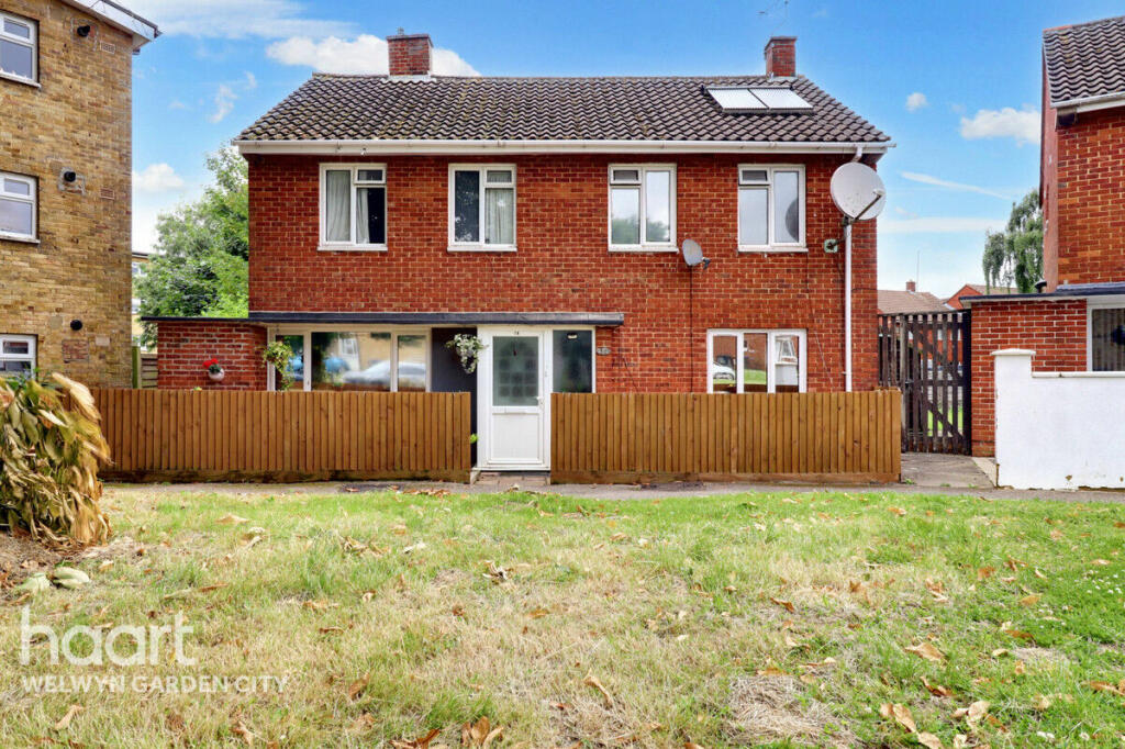 Additional property image - Pond Croft, Hatfield