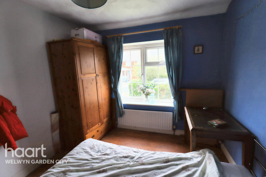 Additional property image - Barnfield Road, Welwyn Garden City