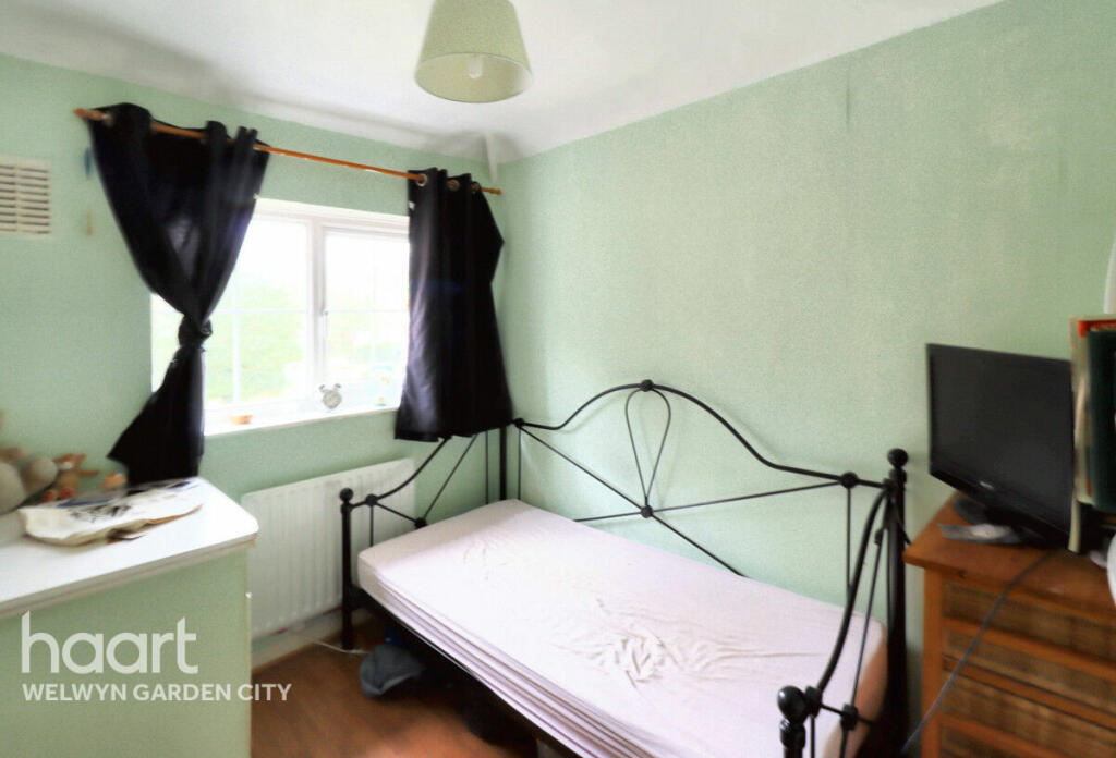 Additional property image - Barnfield Road, Welwyn Garden City