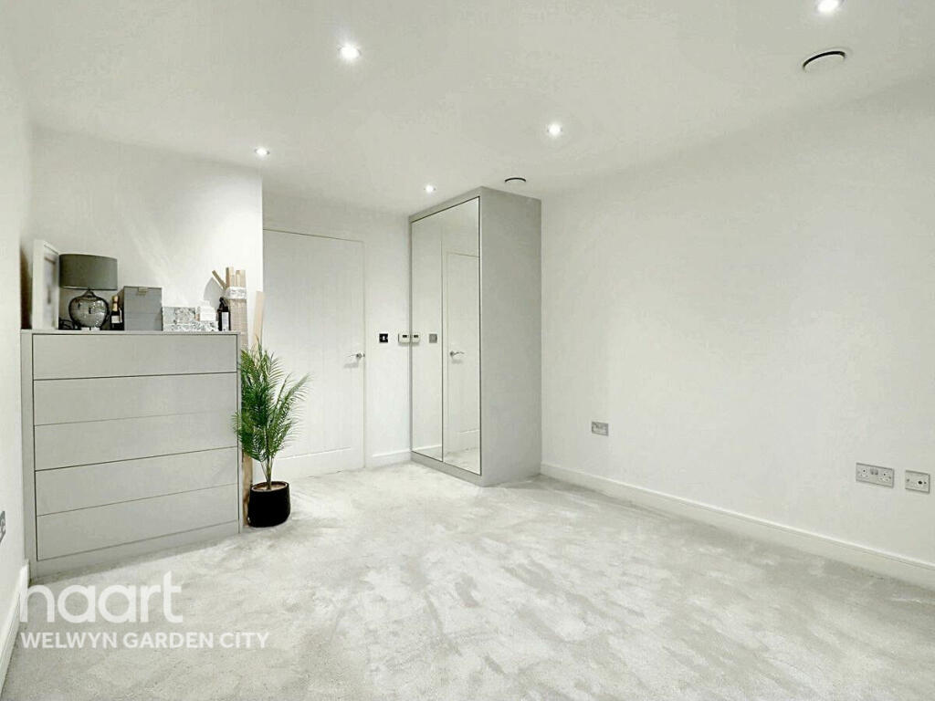 Additional property image - Bridge Road East, WELWYN GARDEN CITY