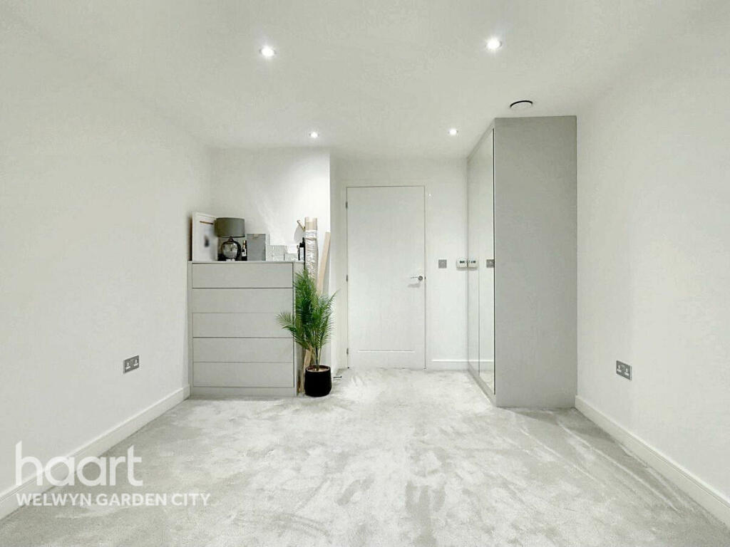 Additional property image - Bridge Road East, WELWYN GARDEN CITY