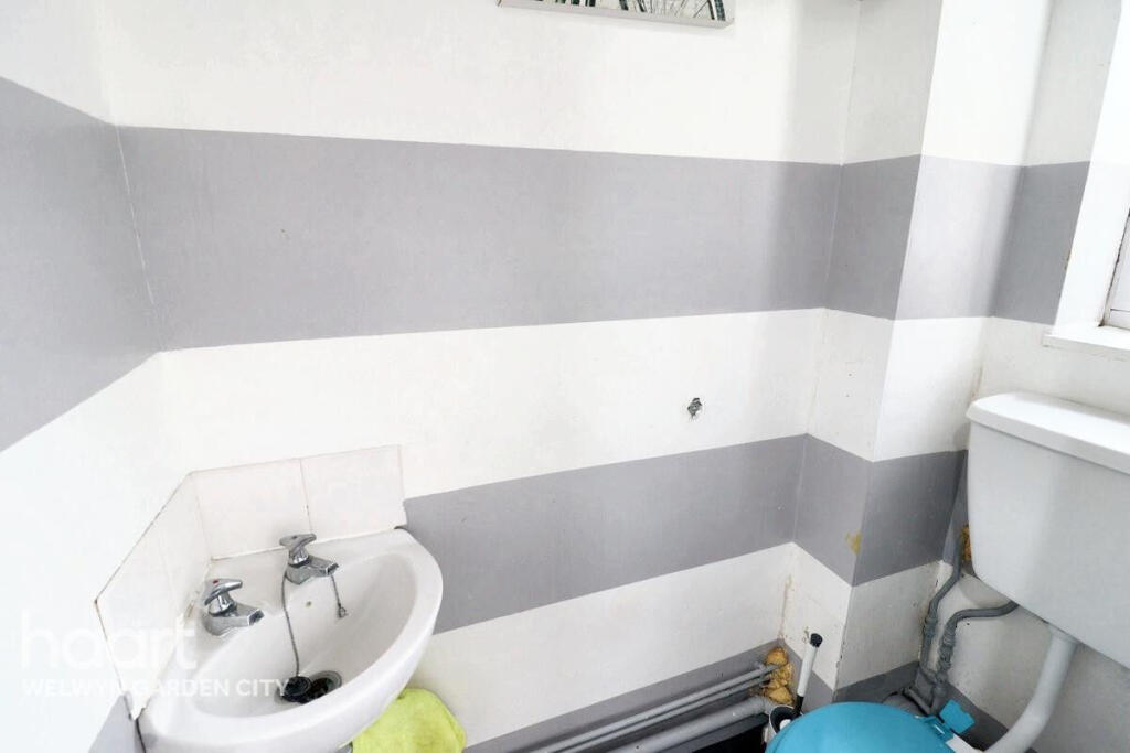 Main image of property: Broadwater Crescent, Welwyn Garden City