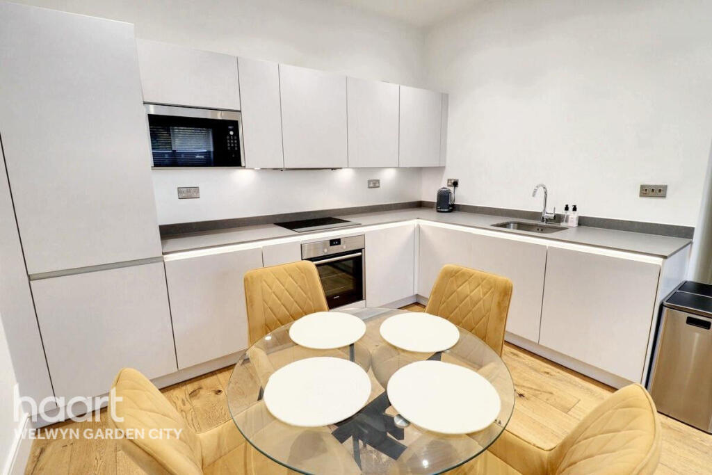 Main image of property: Great North Road, Hatfield