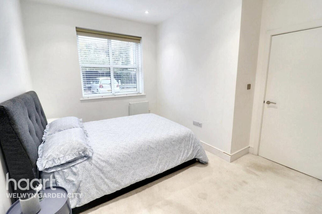 Main image of property: Great North Road, Hatfield