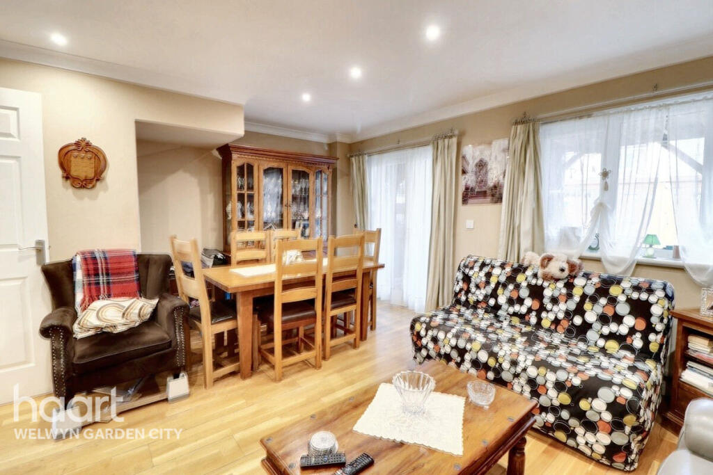 Main image of property: Gorseway, Hatfield