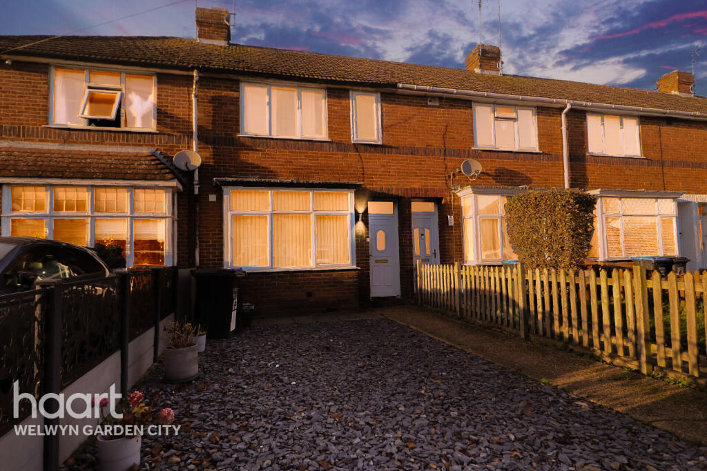 Main image of property: Chelwood Avenue, Hatfield