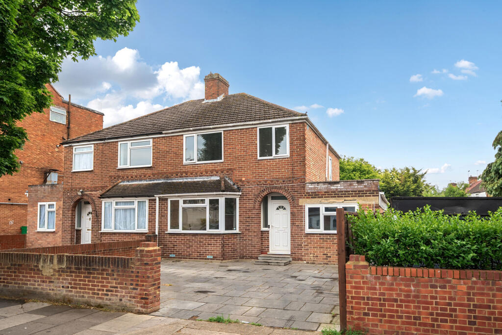 4 bedroom semi-detached house