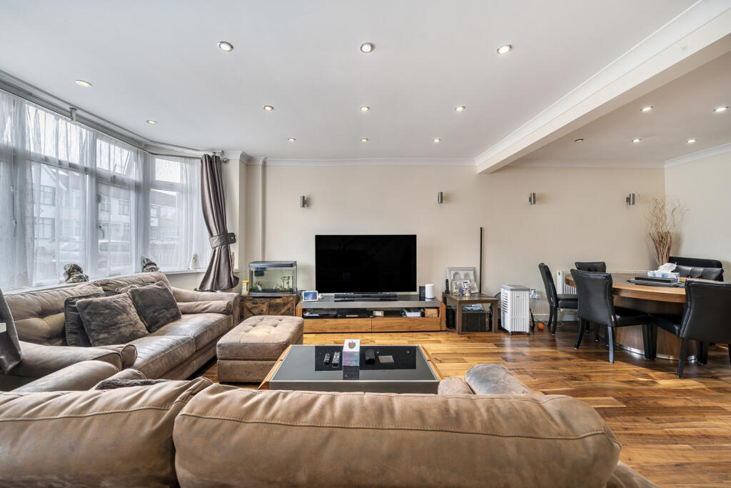 Main image of property: Grosvenor Crescent, Uxbridge