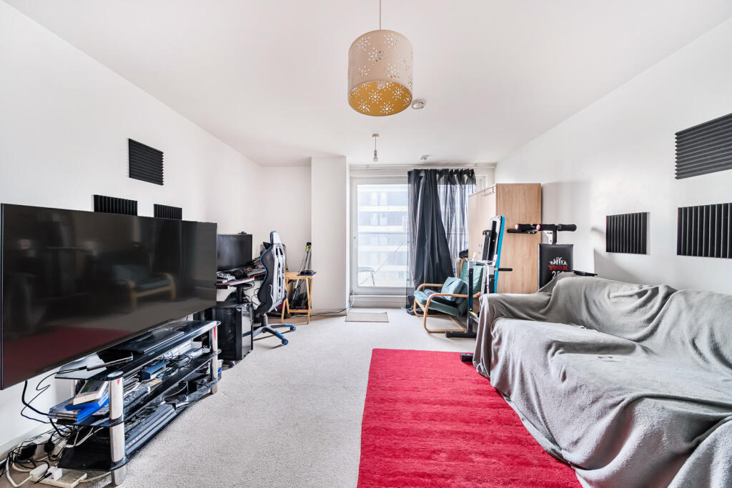 Main image of property: Mercer Walk, Uxbridge