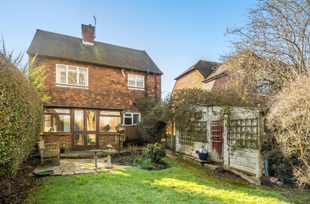 3 bedroom detached house for sale in Burpham, Guildford, Surrey, GU1