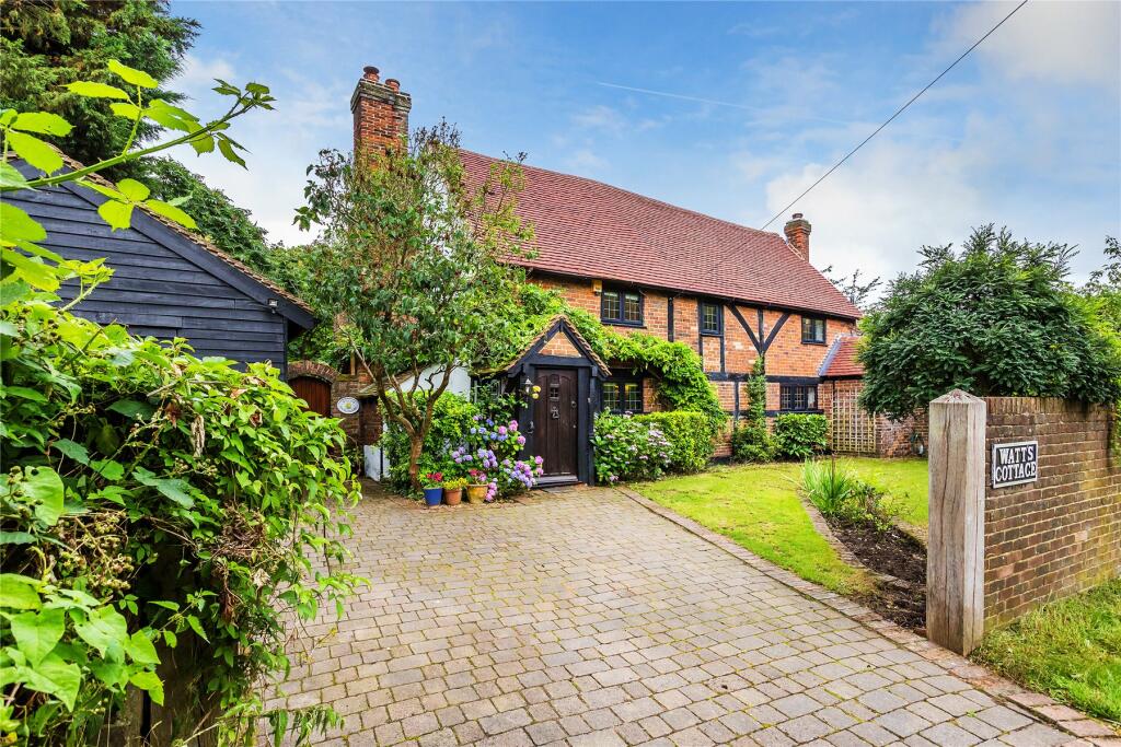 4 bedroom detached house for sale in Jacobs Well Road, Jacobs Well, Guildford, Surrey, GU4
