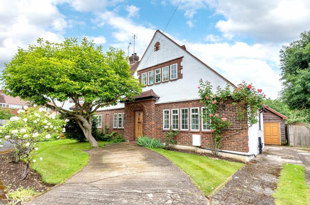 4 bedroom semi-detached house for sale in Burpham, Guildford, Surrey, GU4
