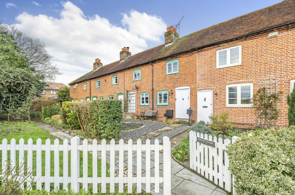 3 bedroom terraced house for sale in Burpham Lane, Burpham, Guildford, Surrey, GU4
