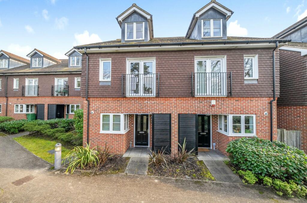 3 bedroom semi-detached house for sale in Downsedge Terrace, Epsom Road, Merrow, Guildford, Surrey, GU1