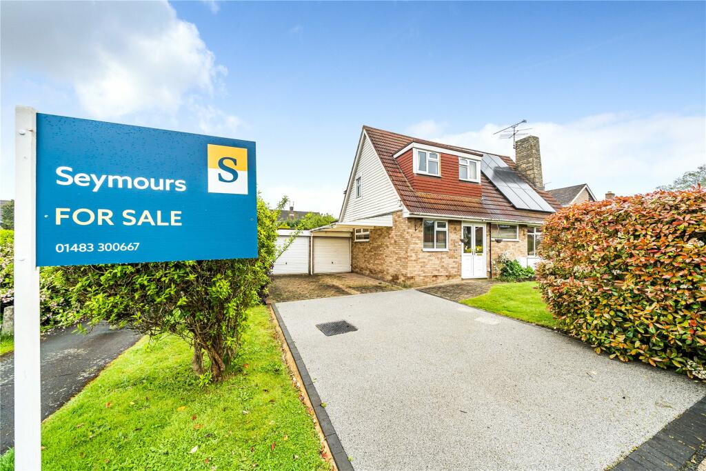 4 bedroom detached house for sale in Collingwood Crescent, Boxgrove, Guildford, Surrey, GU1