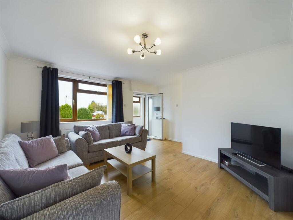 Additional property image - Henderson Road, Hanham, Bristol, BS15 3AJ