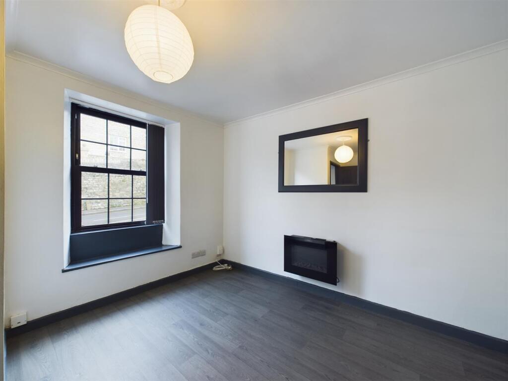 Additional property image - Bath Hill, Keynsham