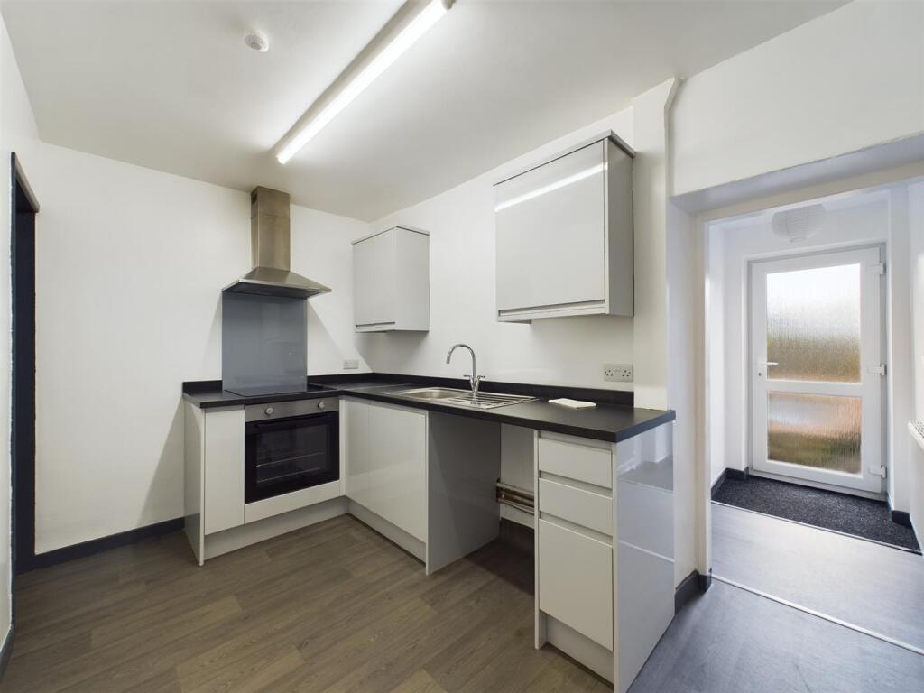 Additional property image - Bath Hill, Keynsham