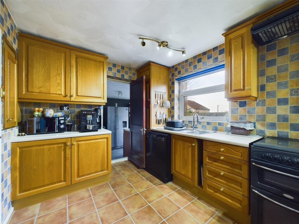 Additional property image - Dundridge Gardens, Bristol