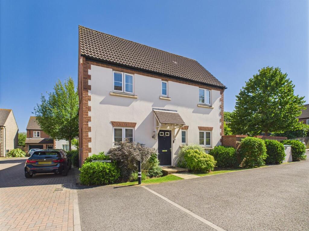 Main image of property: John Chiddy Close, Hanham, Bristol, BS15 3FQ