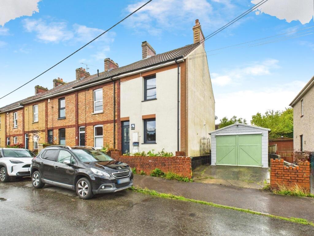 Main image of property: Pows Road, Kingswood, Bristol, BS15 9QA