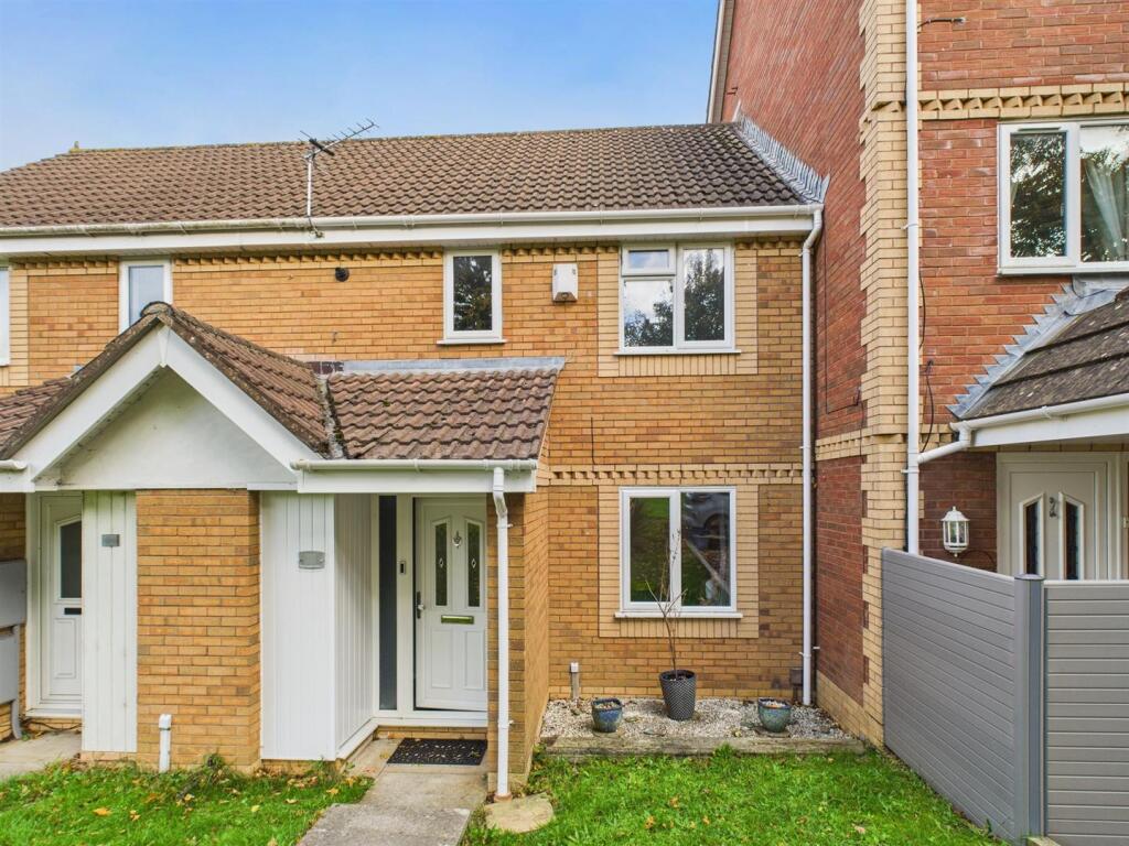 Main image of property: Sunningdale Drive, Warmley, Bristol, BS30 8GP
