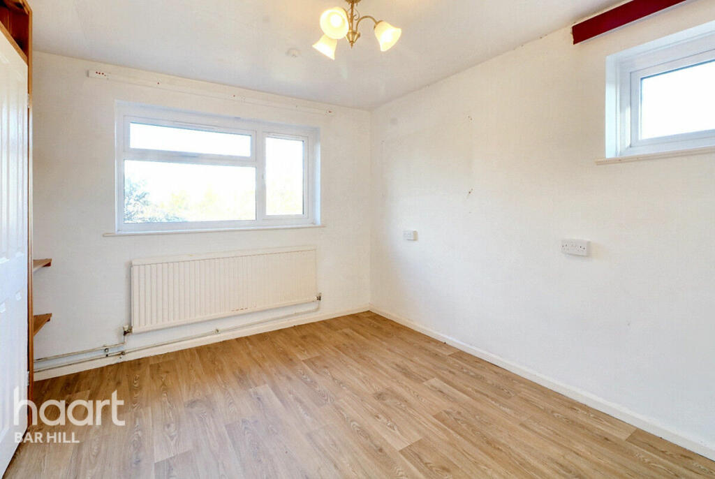 Additional property image - Queen's Close, Over
