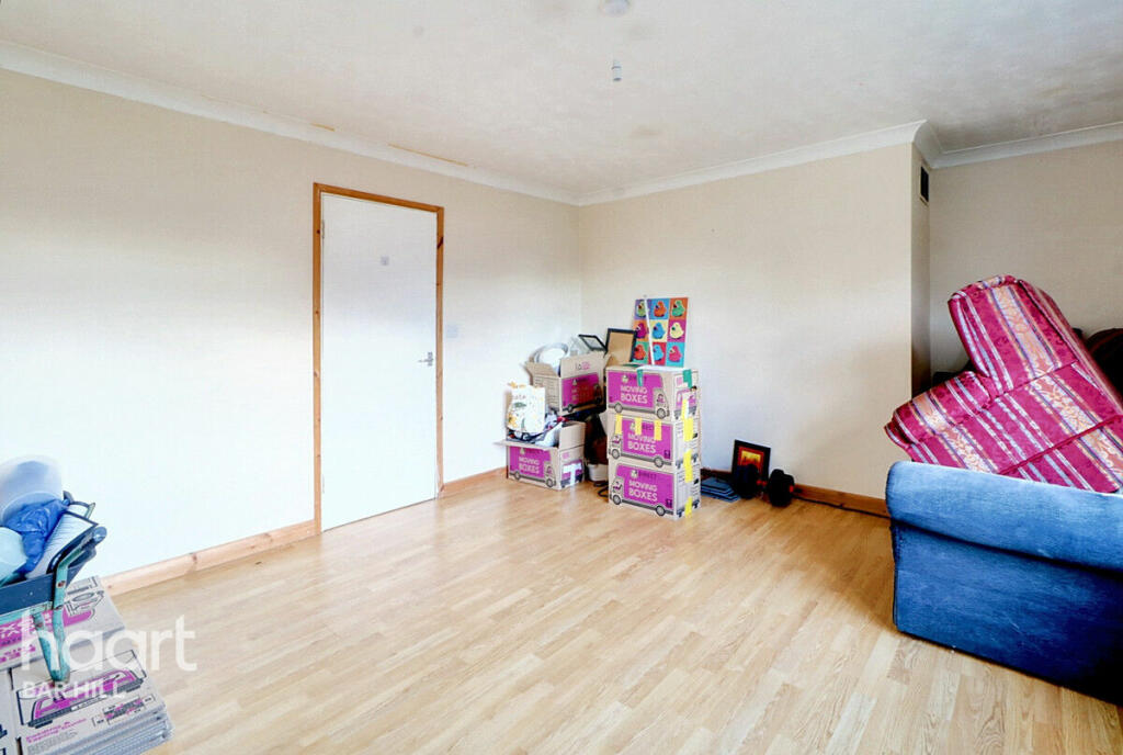 Additional property image - Queen's Close, Over