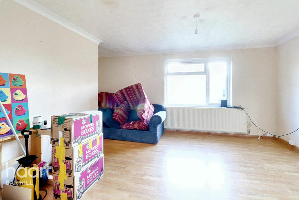 Additional property image - Queen's Close, Over