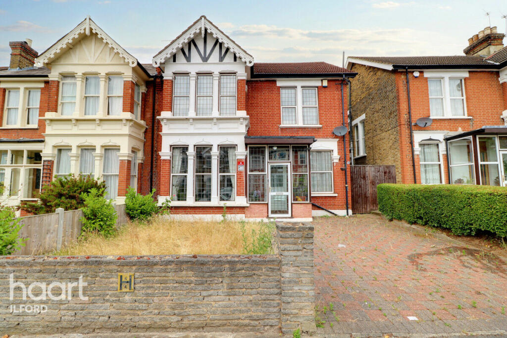 4 bedroom semidetached house for sale in Seymour Gardens, Ilford, IG1