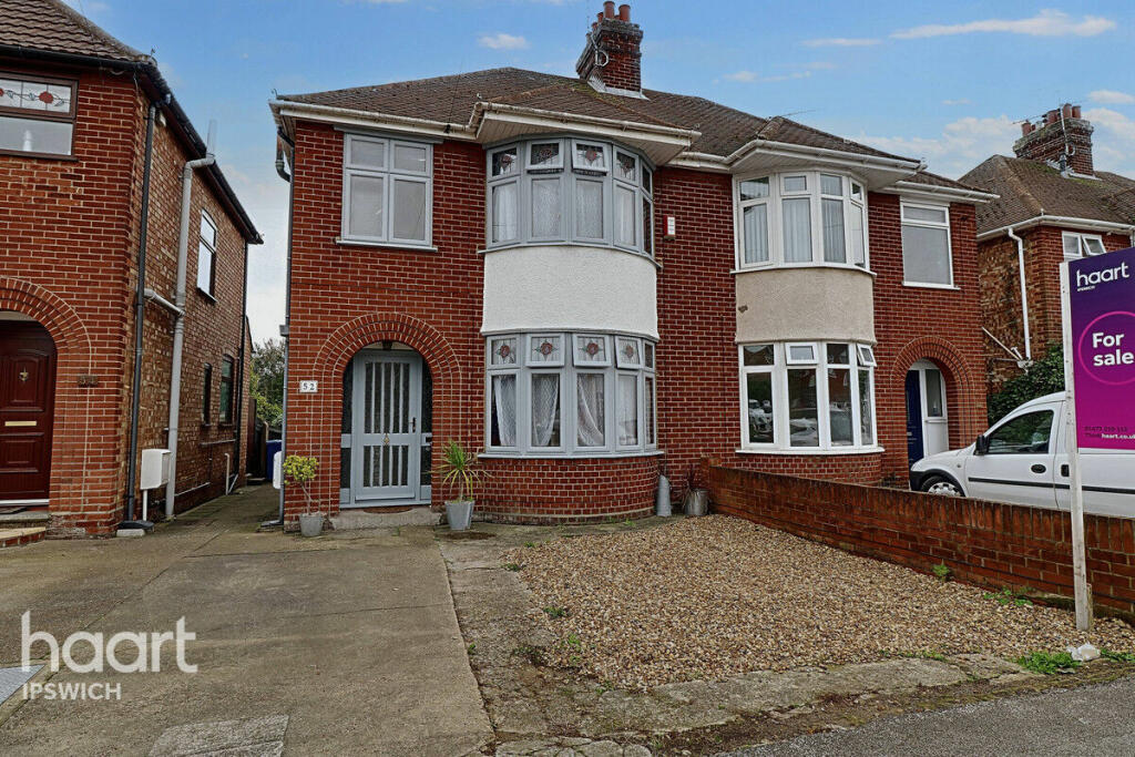 3 bedroom semidetached house for sale in Ashcroft Road, Ipswich, IP1