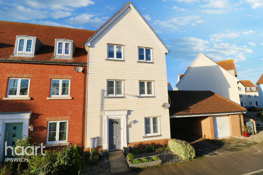 4 bedroom town house for sale in Meadow Crescent, Ipswich, IP3