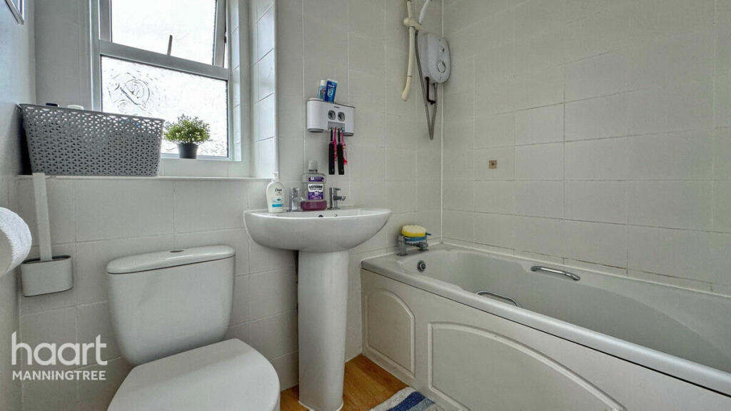 Additional property image - Nash Close, Manningtree