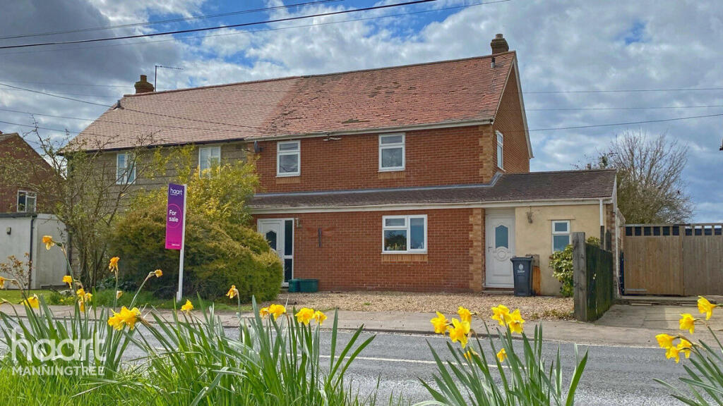 3 bedroom semidetached house for sale in Shop Road, Little Bromley