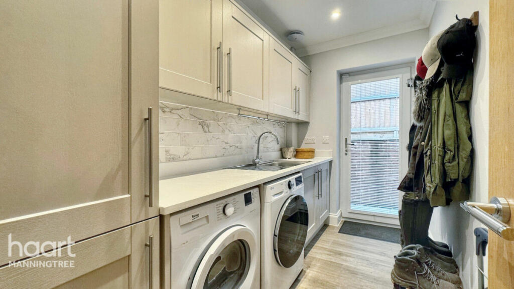 Additional property image - Bailey Gardens, Brantham, Manningtree, Essex
