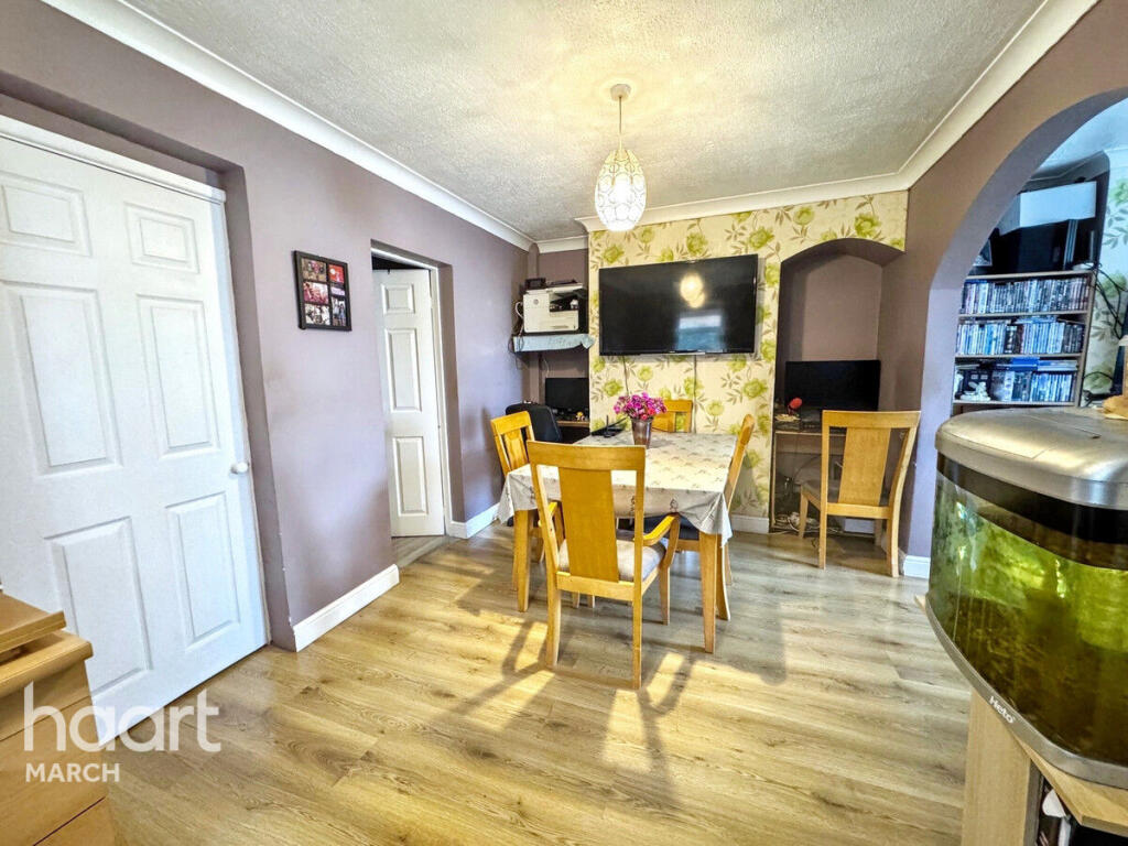 Main image of property: Burnsfield Estate, Chatteris