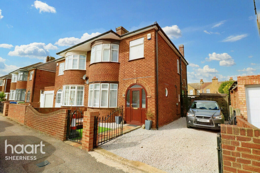 3 bedroom semidetached house for sale in St Helens Road, Sheerness, ME12