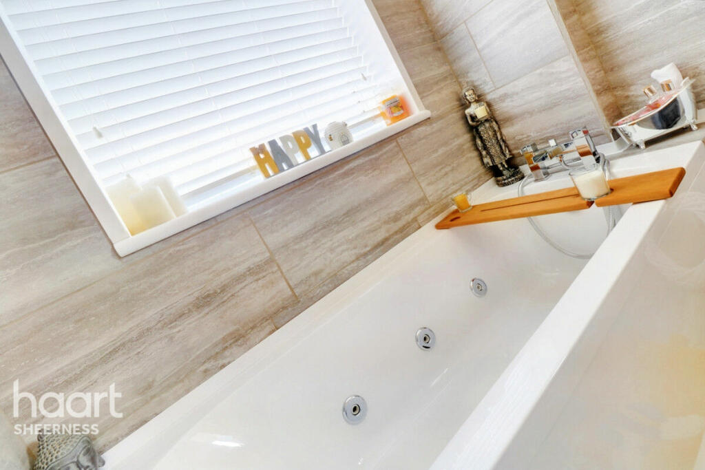 3 bedroom semidetached house for sale in St Helens Road, Sheerness, ME12
