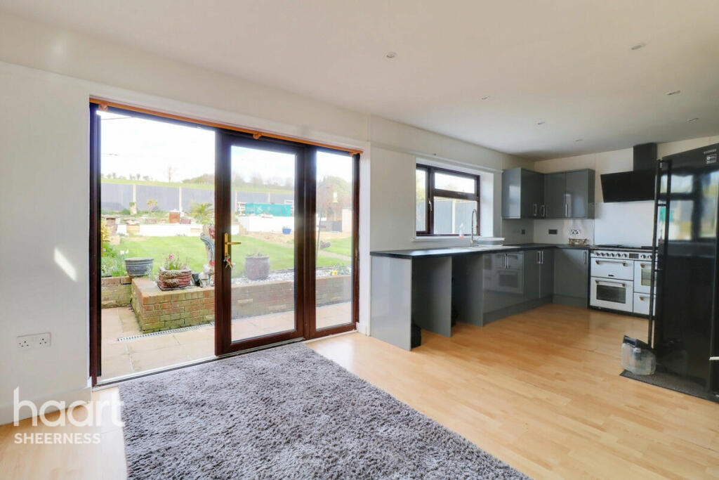 3 bedroom bungalow for sale in Nelson Avenue, Minster, ME12